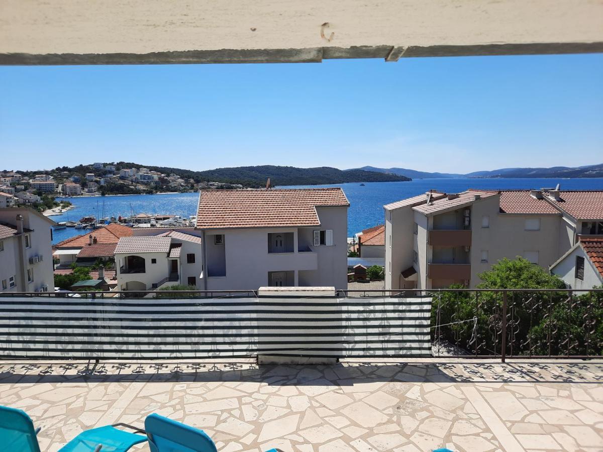Studio-Appartements Emwey Trogir Exteriör bild