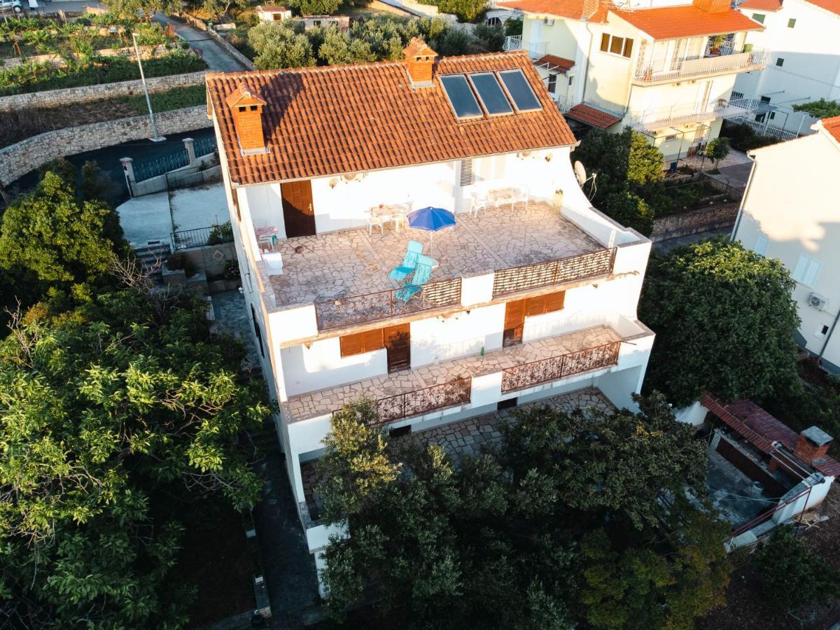 Studio-Appartements Emwey Trogir Exteriör bild