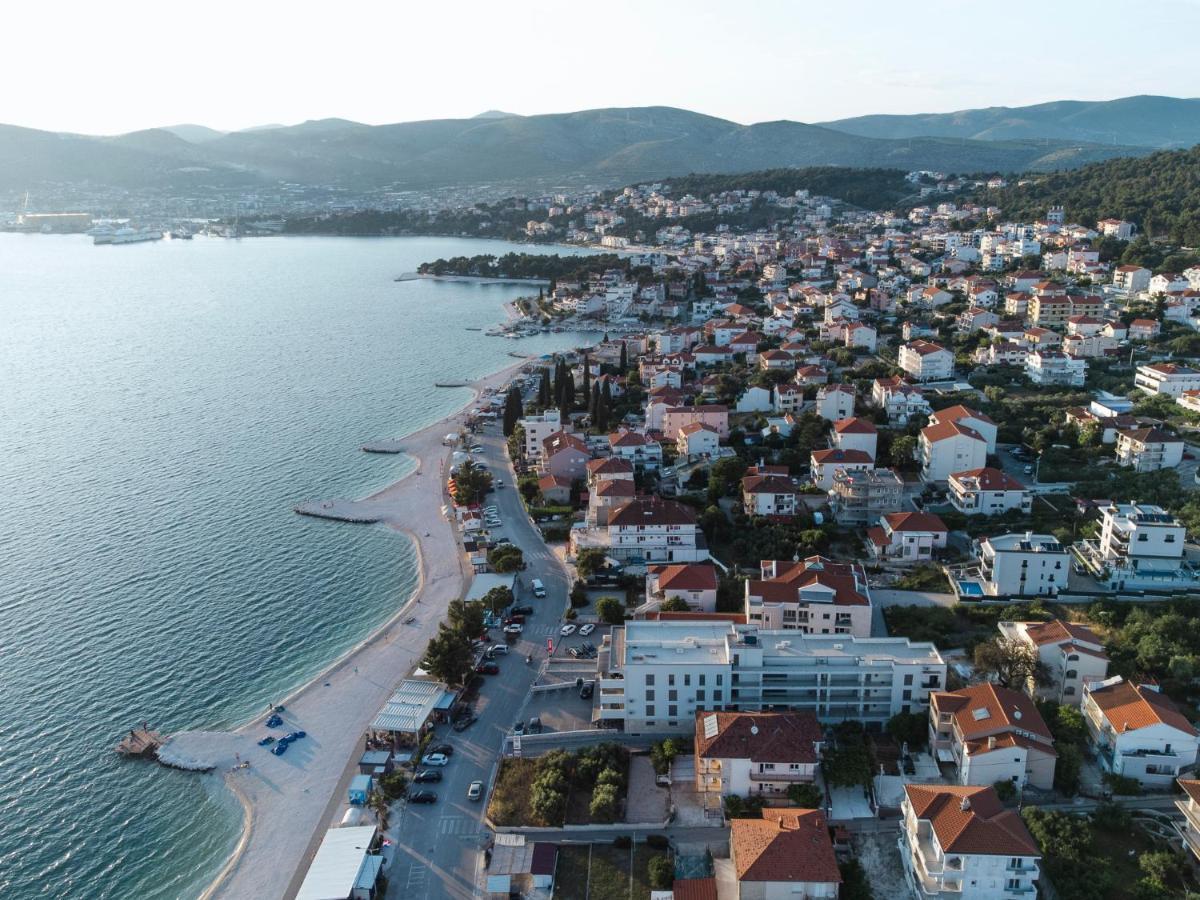 Studio-Appartements Emwey Trogir Exteriör bild